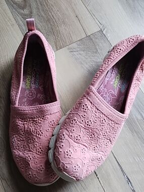 Skechers Disty Pink Floral Lace Slip-On Flats